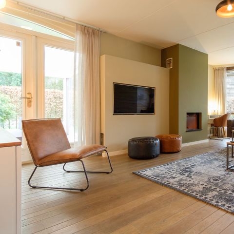 VAKANTIEHUIS 10 personen - Familiehuis Rheeze met jacuzzi