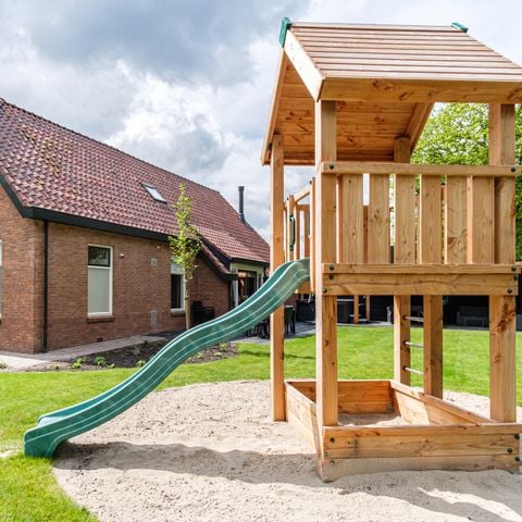 Groepsaccommodatie 12 personen - Familiehuis de Rheezermaten met Jacuzzi