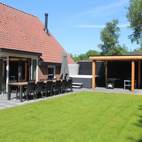 Groepsaccommodatie 12 personen - Familiehuis de Rheezermaten met Jacuzzi