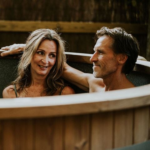 Bungalow 2 personen - Luxe bosrand loft met Hottub & Sauna