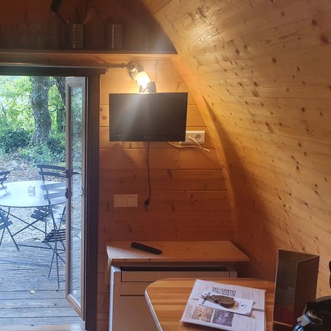 UNIEKE ACCOMMODATIE 2 personen - Boshut met airconditioning ( met ontbijt en onbeperkte toegang tot privé Spa ) / 2 pers inbegrepen