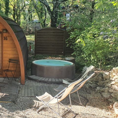 UNIEKE ACCOMMODATIE 2 personen - Boshut met airconditioning ( met ontbijt en onbeperkte toegang tot privé Spa ) / 2 pers inbegrepen