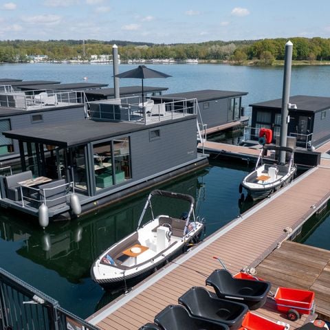 Lodge 6 personen - 4-6 persoons (met Hottub) Lodge 6 personen - 4-6 persoons (met Hottub)