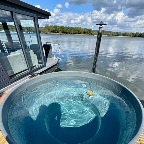 Lodge 6 personen - Houseboat 4-6 persoons (met Hottub)