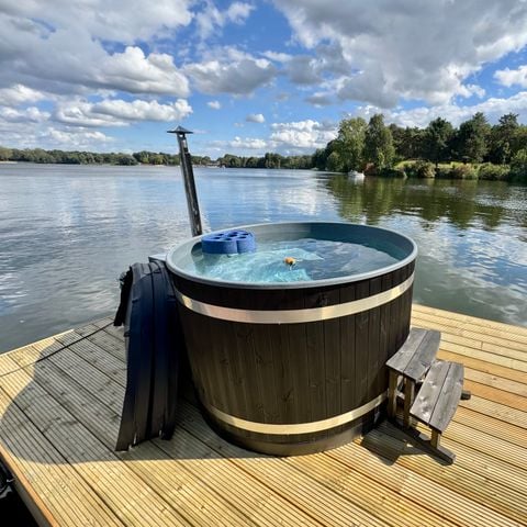 Lodge 6 personen - Houseboat 4-6 persoons (met dakterras en hottub)