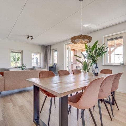 Villa 6 personen - Hofvilla aan het water met Hottub