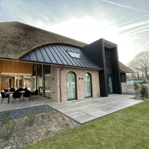 Villa 12 personen - Boerderij Villa met Binnenzwembad & Wellness