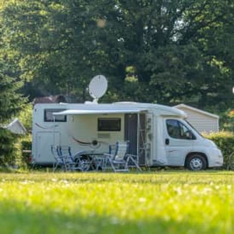STAANPLAATS - Standplaats **