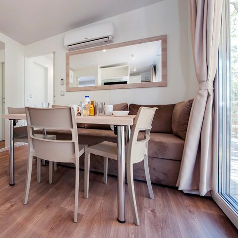 Stacaravan 6 personen - Mobile-home | Comfort XL | 2 slaapkamers | 4/6 Pers | Verhoogd terras | 2 badkamers | Airconditioning | TV
