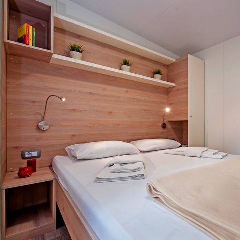 Stacaravan 6 personen - Mobile-home | Comfort | 2 slaapkamers | 4/6 Pers | Verhoogd terras | 2 badkamers | Airconditioning | TV