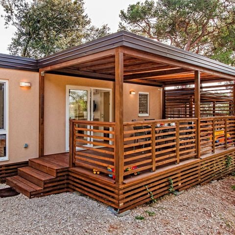 Stacaravan 6 personen - Mobile-home | Comfort | 3 slaapkamers | 6 pers | Verhoogd terras | 2 badkamers | Airconditioning | TV