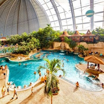 Luxe bungalowpark met subtropisch zwembad